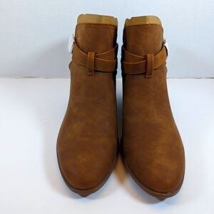 Dr. Scholl's size 9 brown faux leather ankle booties